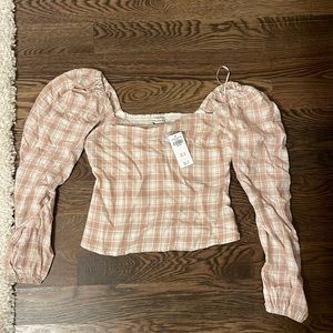 Abercrombie tan and cream long sleeve top